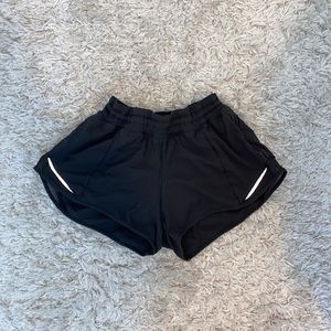 Lulu Lemon Size 4 Hotty Hot Shorts 2.5 in